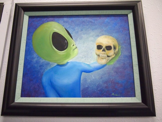 Alien with skull