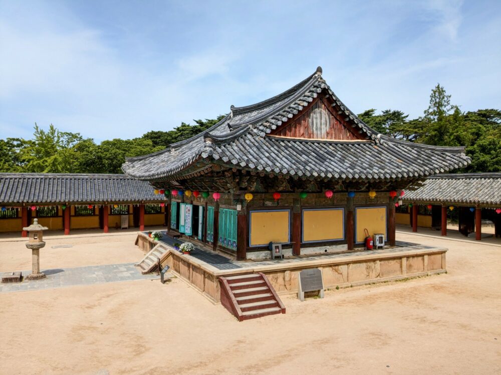 Ornate temple building in a large courtyard at Bulguksa, South Korea.